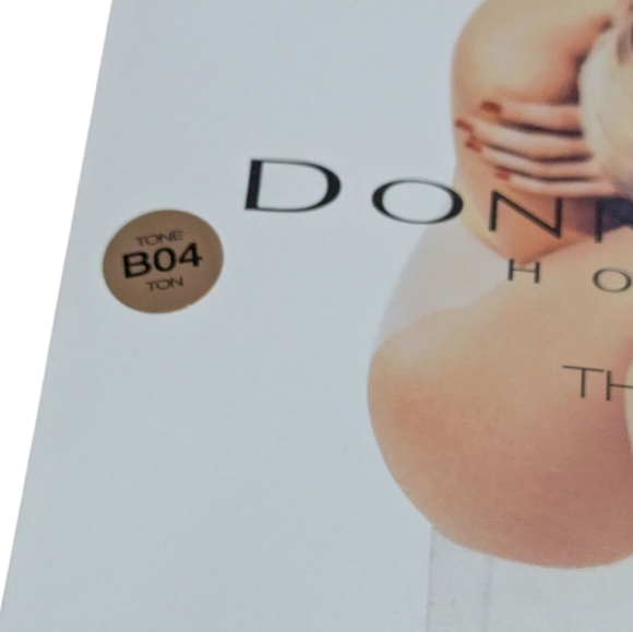 DONNA KARAN Pantyhose Hosiery The Nudes Control Top A19 B04 S NWT Medium - Picture 2 of 4